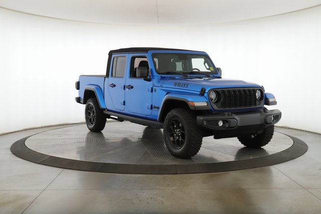 Used 2024 Jeep Gladiator Sport image 2