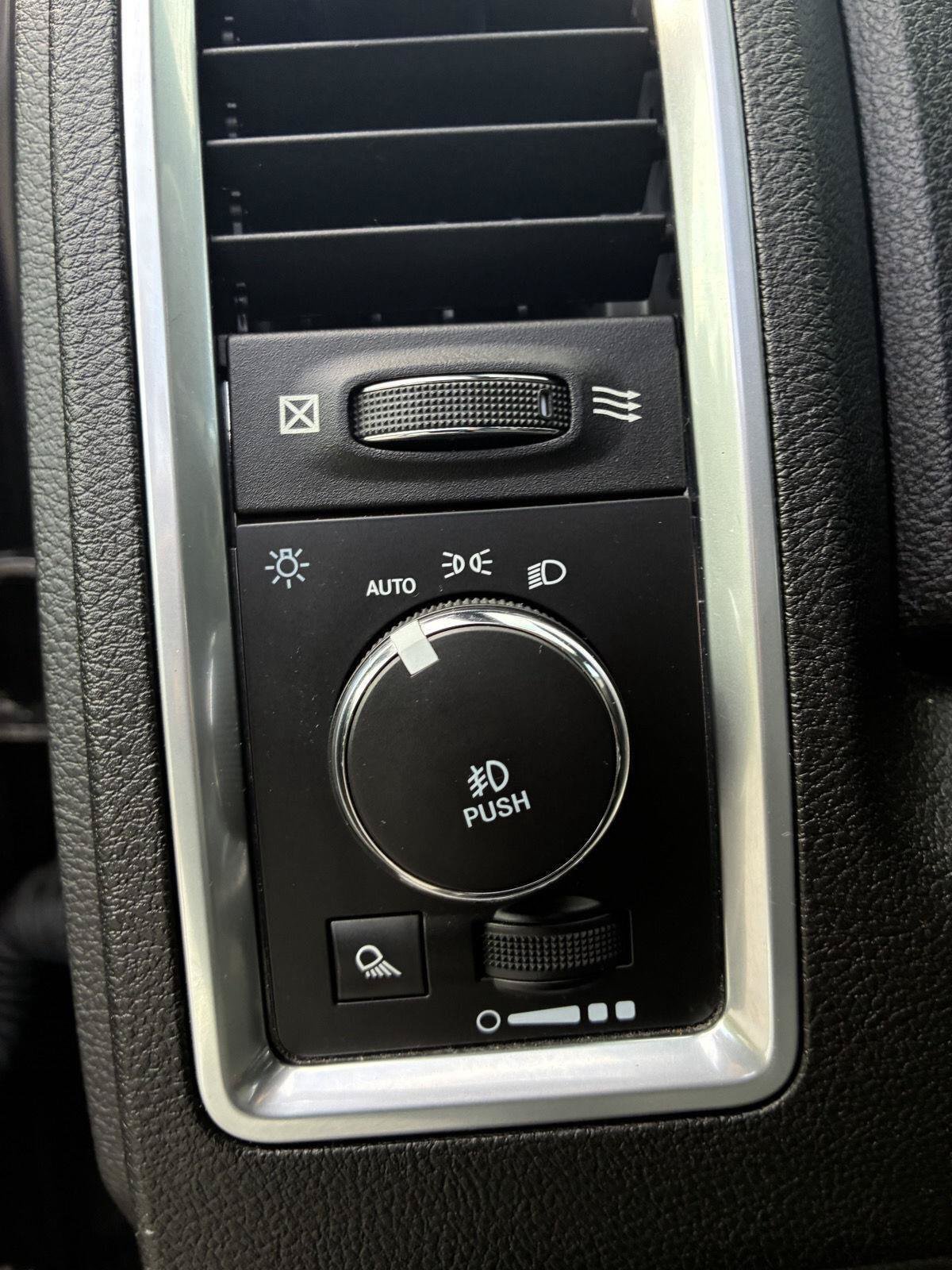 Used 2021 RAM 1500 Warlock AWD/4WD image 17