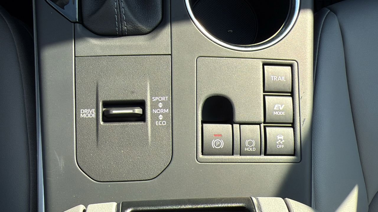 New 2025 Toyota Highlander XLE image 26