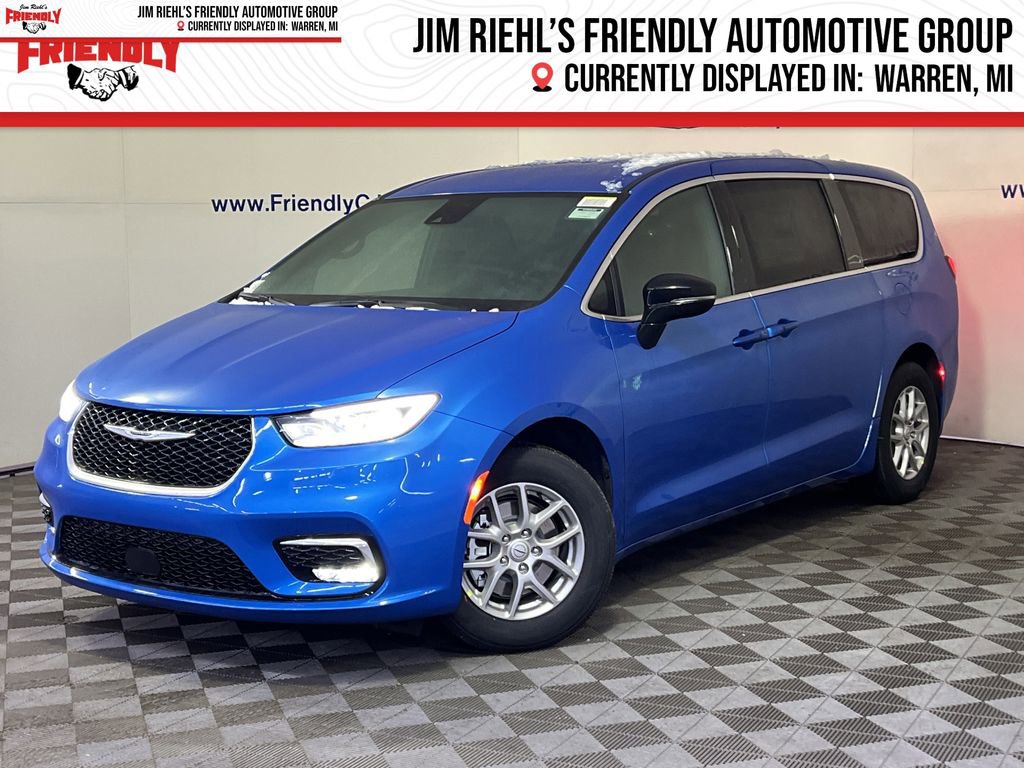 New 2026 Chrysler Pacifica Select