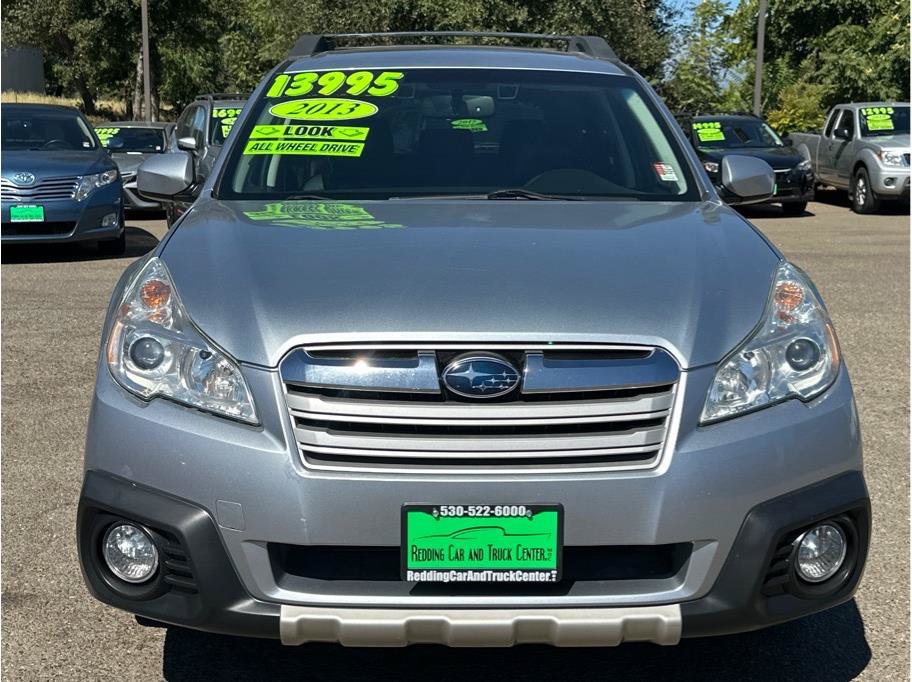 Used 2013 Subaru Outback 3.6R Limited AWD/4WD image 2