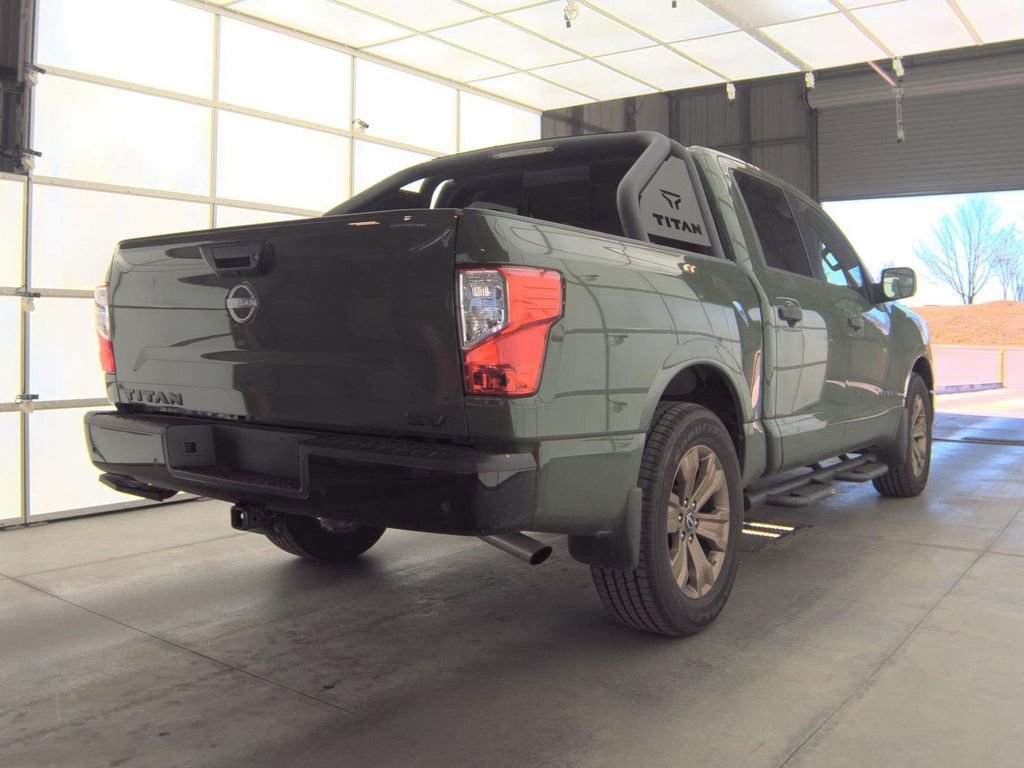 Used 2024 Nissan Titan SV w/ SV Bronze Edition Package image 6