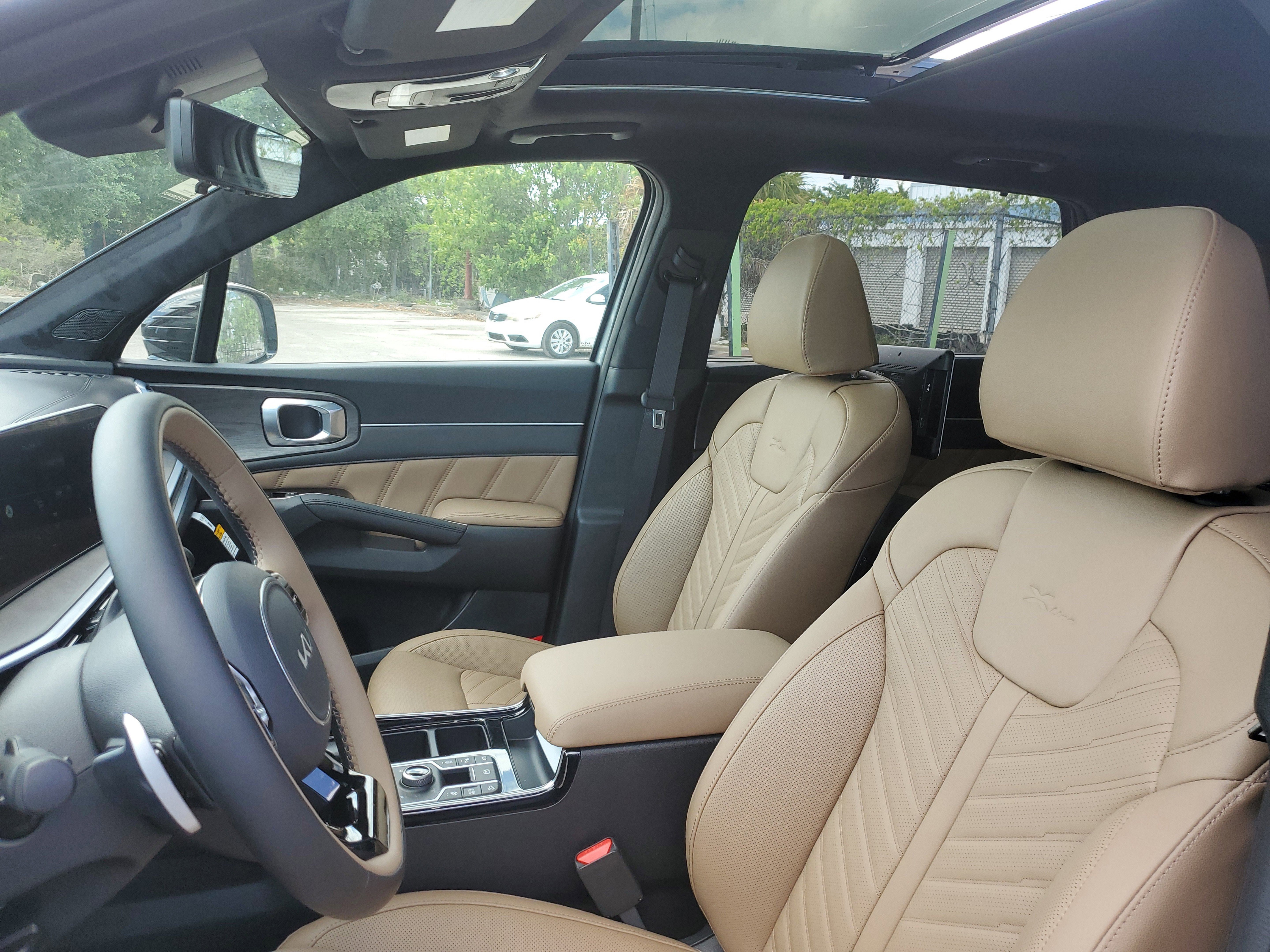 New 2025 Kia Sorento SX Prestige w/ Olive Brown Leather Package image 20