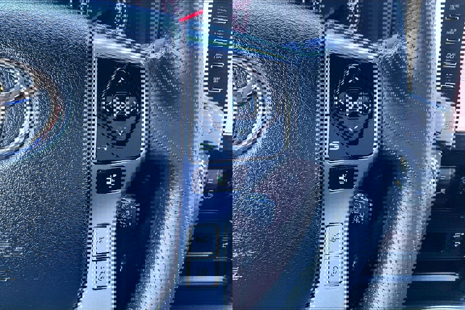 Used 2023 Toyota 4Runner SR5 Premium w/ Moonroof Package image 18