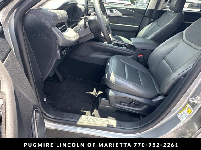 Used 2025 Ford Explorer Active w/ Active Comfort Package AWD/4WD image 9