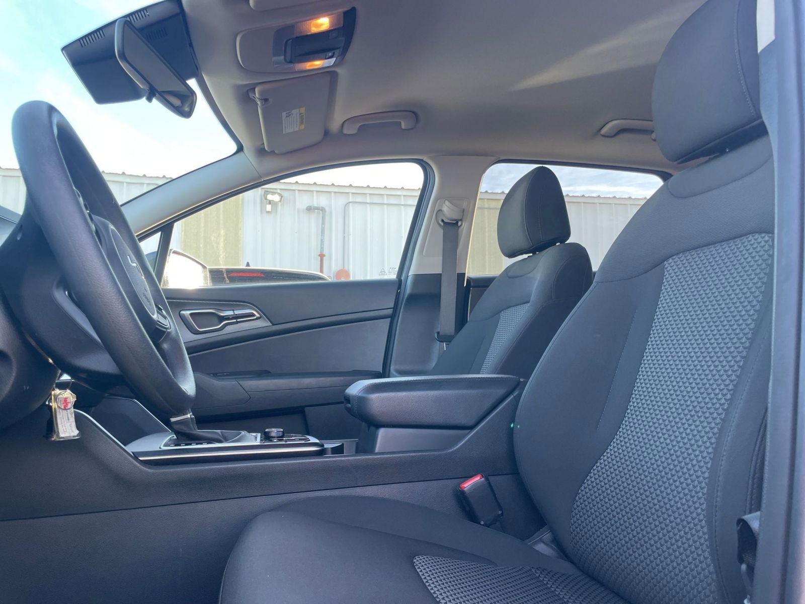 Used 2025 Kia Sportage LX FWD image 25