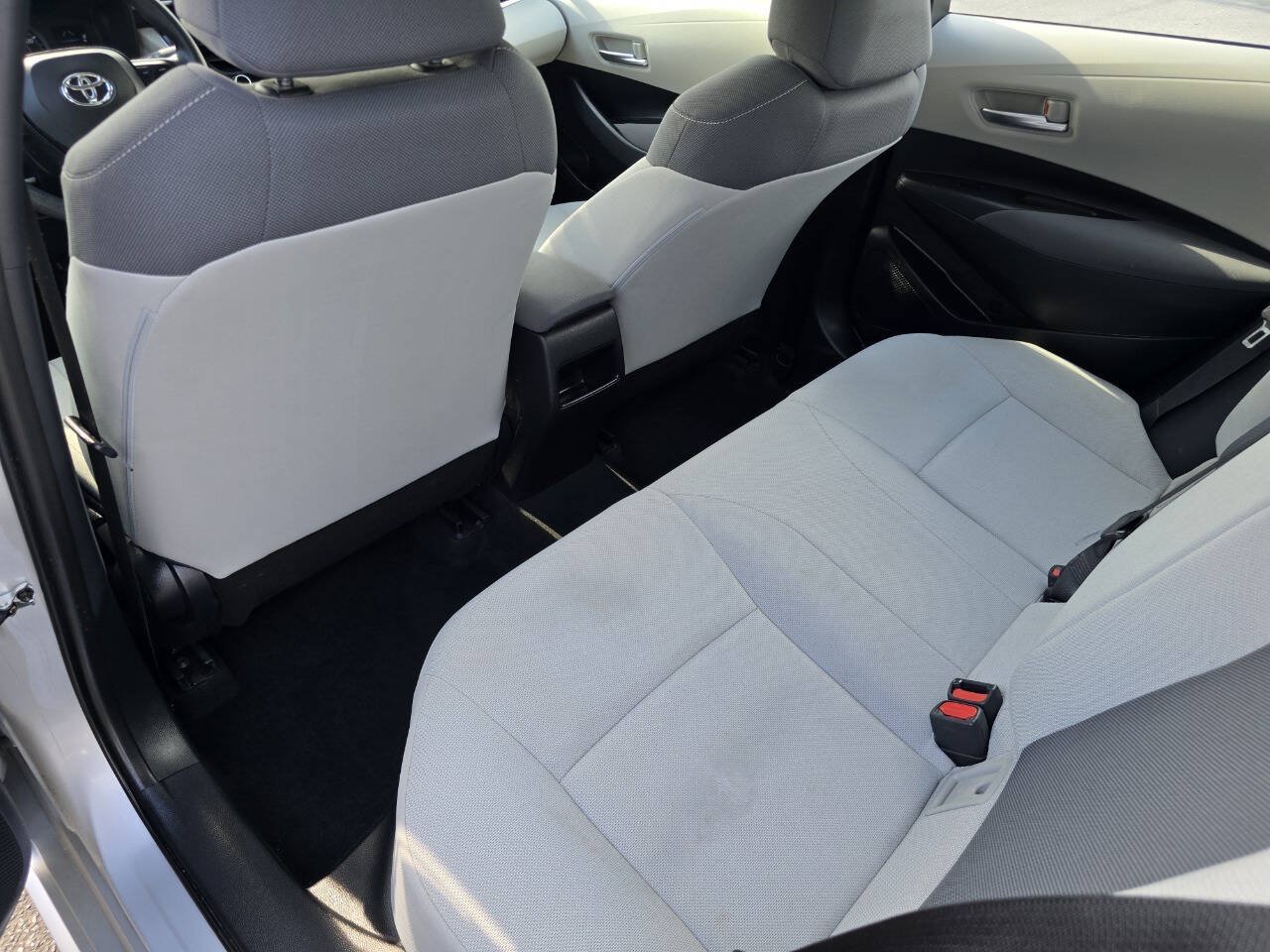 Used 2021 Toyota Corolla L w/ Carpet Mat Package (TMS) FWD image 17