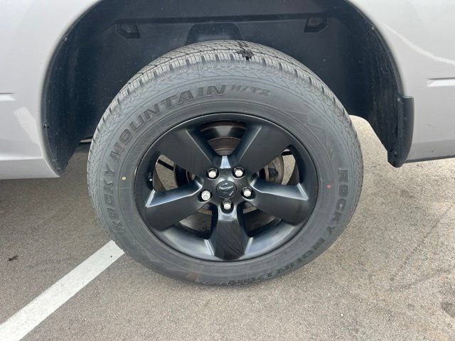 Used 2021 RAM 1500 Express w/ Wheel & Sound Group AWD/4WD image 9