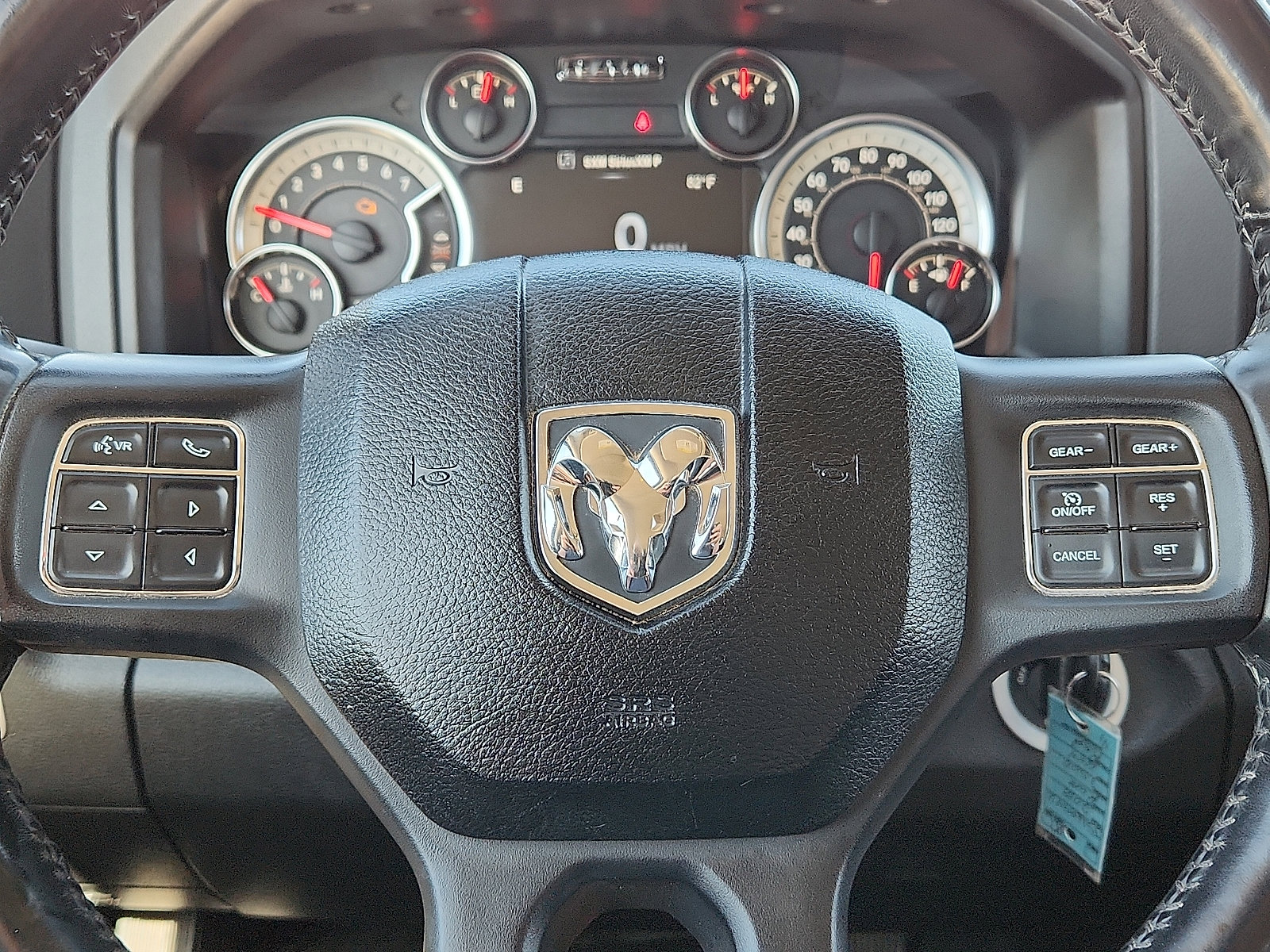 Used 2018 RAM 1500 SLT AWD/4WD image 19