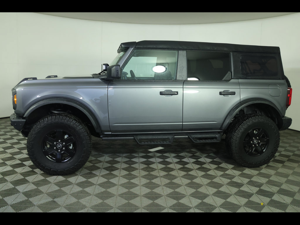 Used 2024 Ford Bronco Black Diamond AWD/4WD image 8