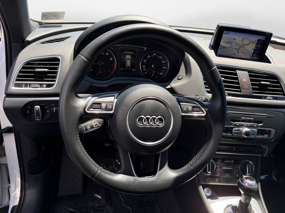 Used 2018 Audi Q3 2.0T Premium Plus w/ Premium Plus Package AWD/4WD image 10