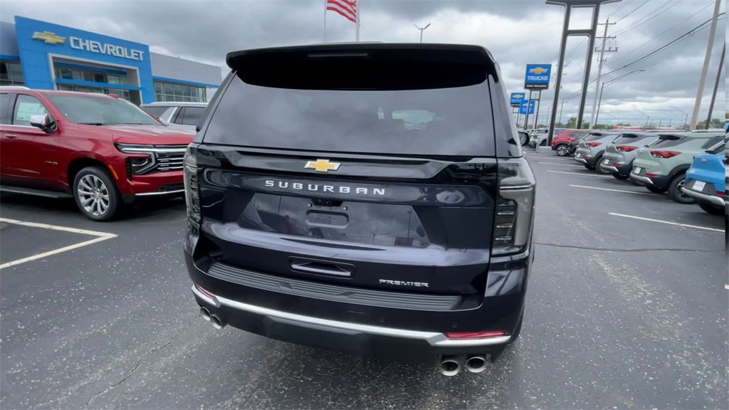 New 2025 Chevrolet Suburban Premier image 9