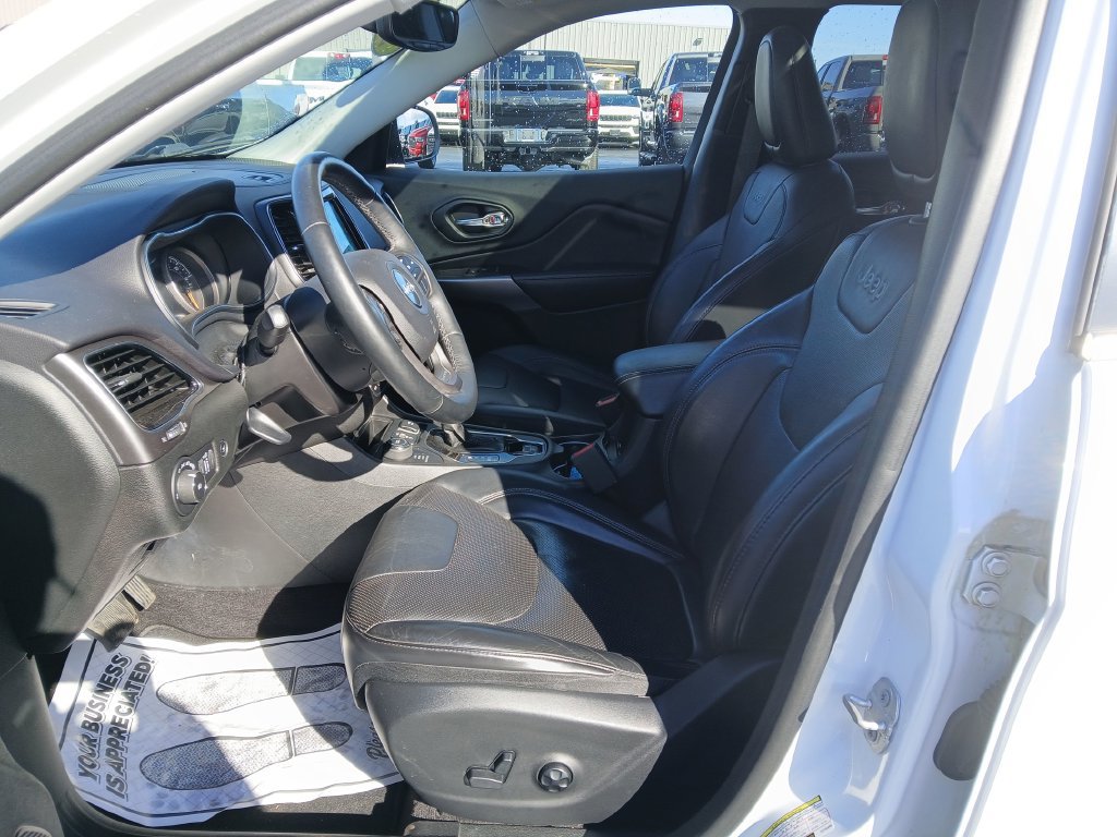 Used 2019 Jeep Cherokee Limited AWD/4WD image 10