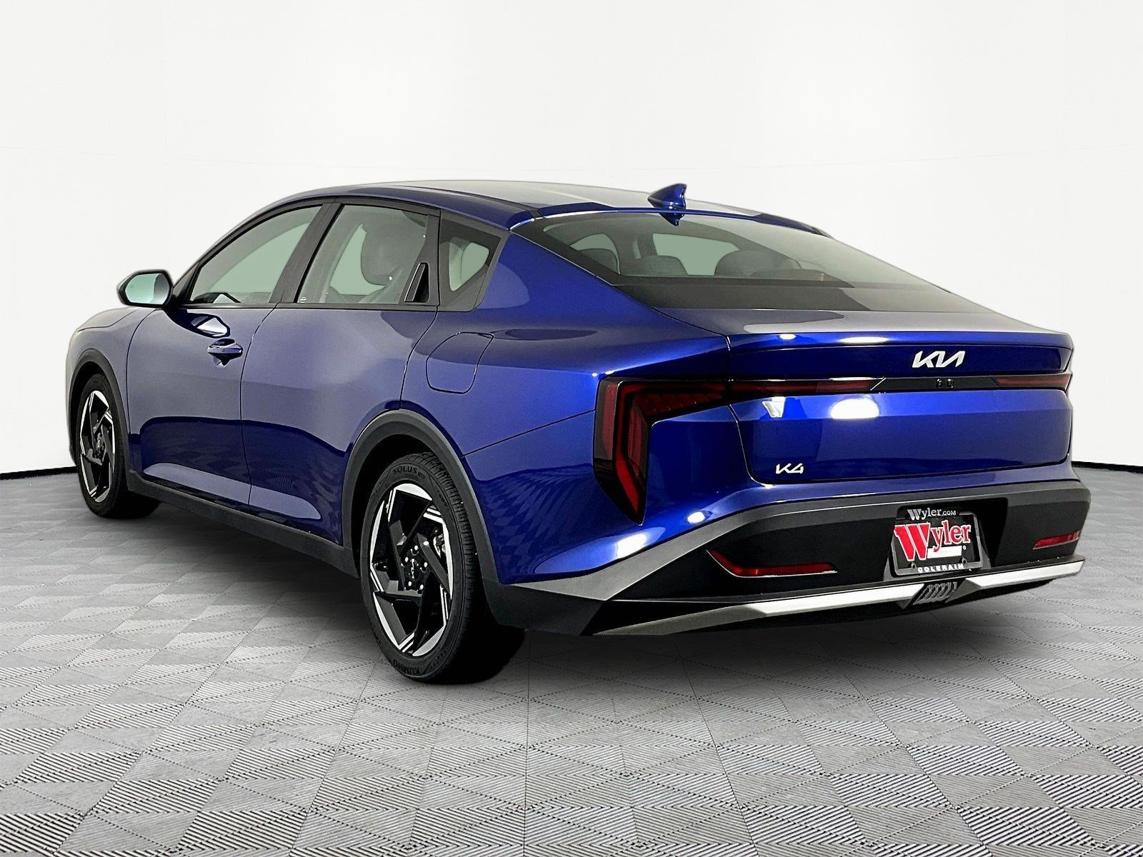 Used 2025 Kia K4 EX FWD image 4