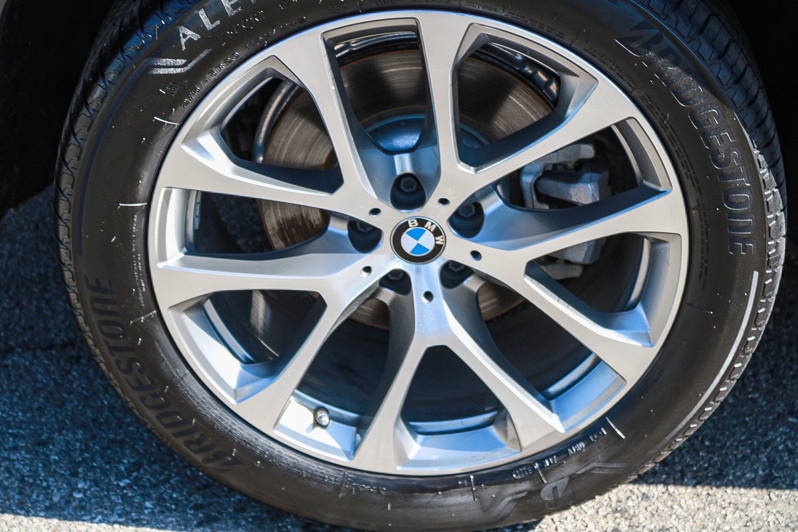 Used 2020 BMW X5 xDrive40i w/ Executive Package AWD/4WD image 11
