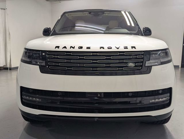Used 2023 Land Rover Range Rover SE image 25