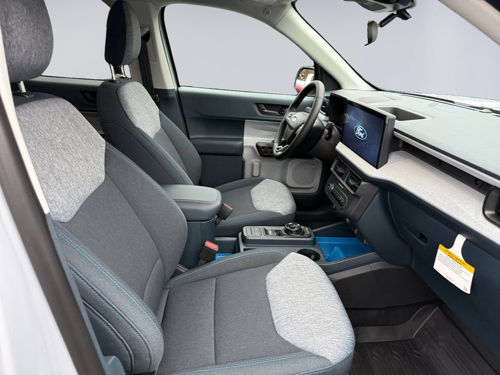 New 2025 Ford Maverick XLT w/ XLT Luxury Package FWD image 17
