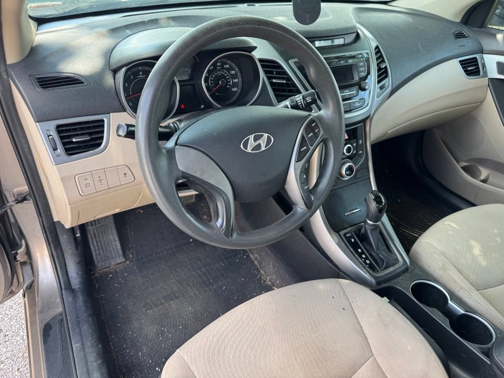Used 2014 Hyundai Elantra SE FWD image 21