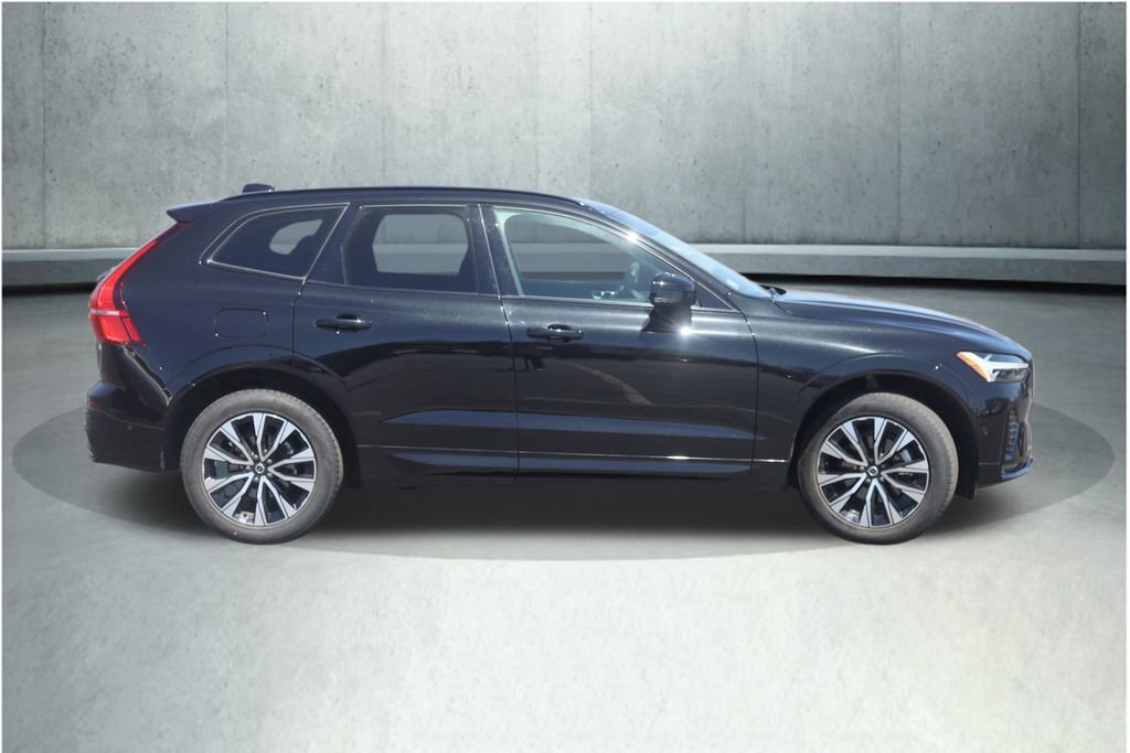 Used 2024 Volvo XC60 B5 Plus w/ Protection Package Premier AWD/4WD image 11