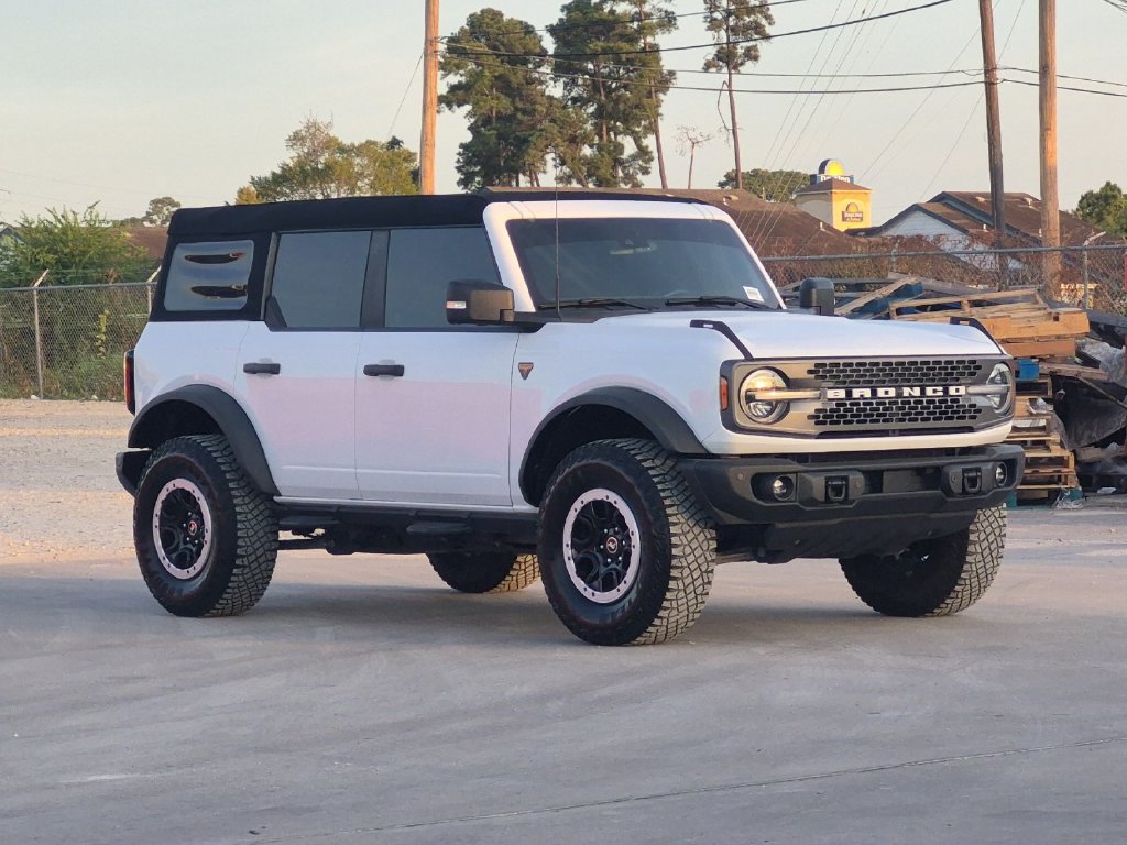 Used 2023 Ford Bronco Badlands AWD/4WD image 8