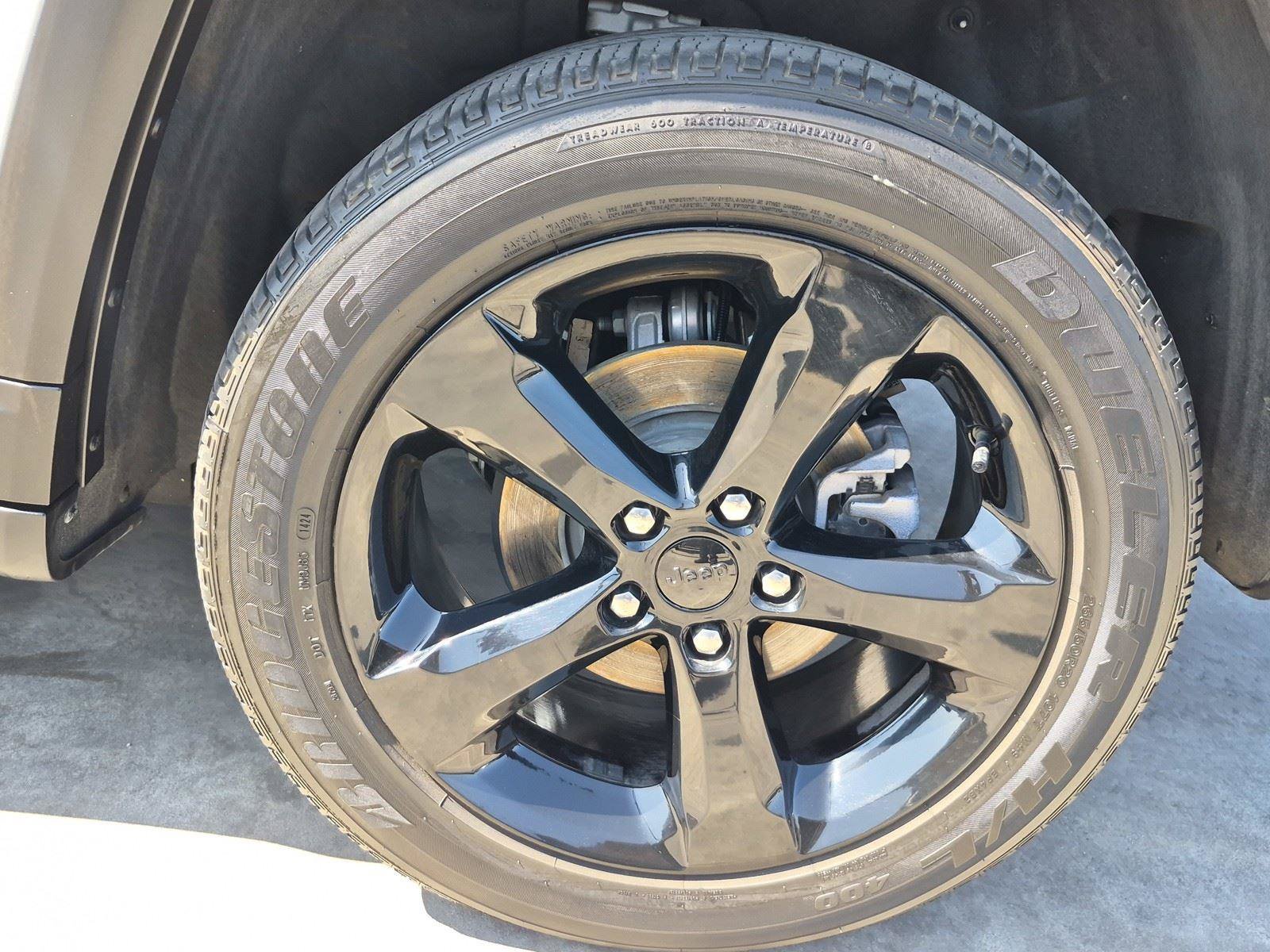 Certified 2024 Jeep Grand Cherokee Altitude AWD/4WD image 14