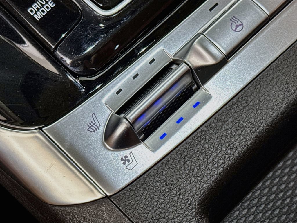 Used 2022 Kia Carnival SX Prestige FWD image 21