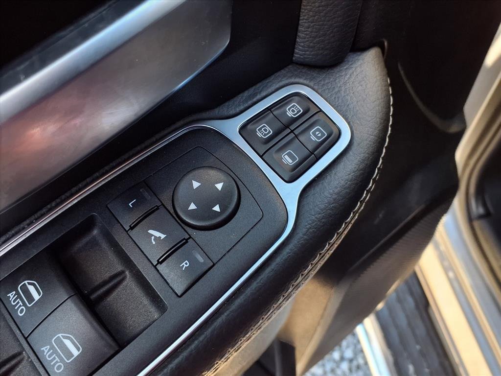 Used 2024 RAM 2500 Big Horn w/ Bed Utility Group image 17