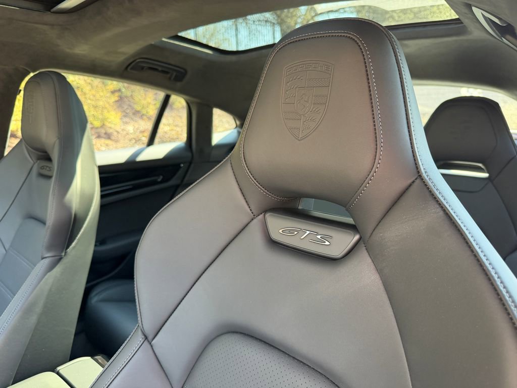 Used 2026 Porsche Panamera GTS image 31