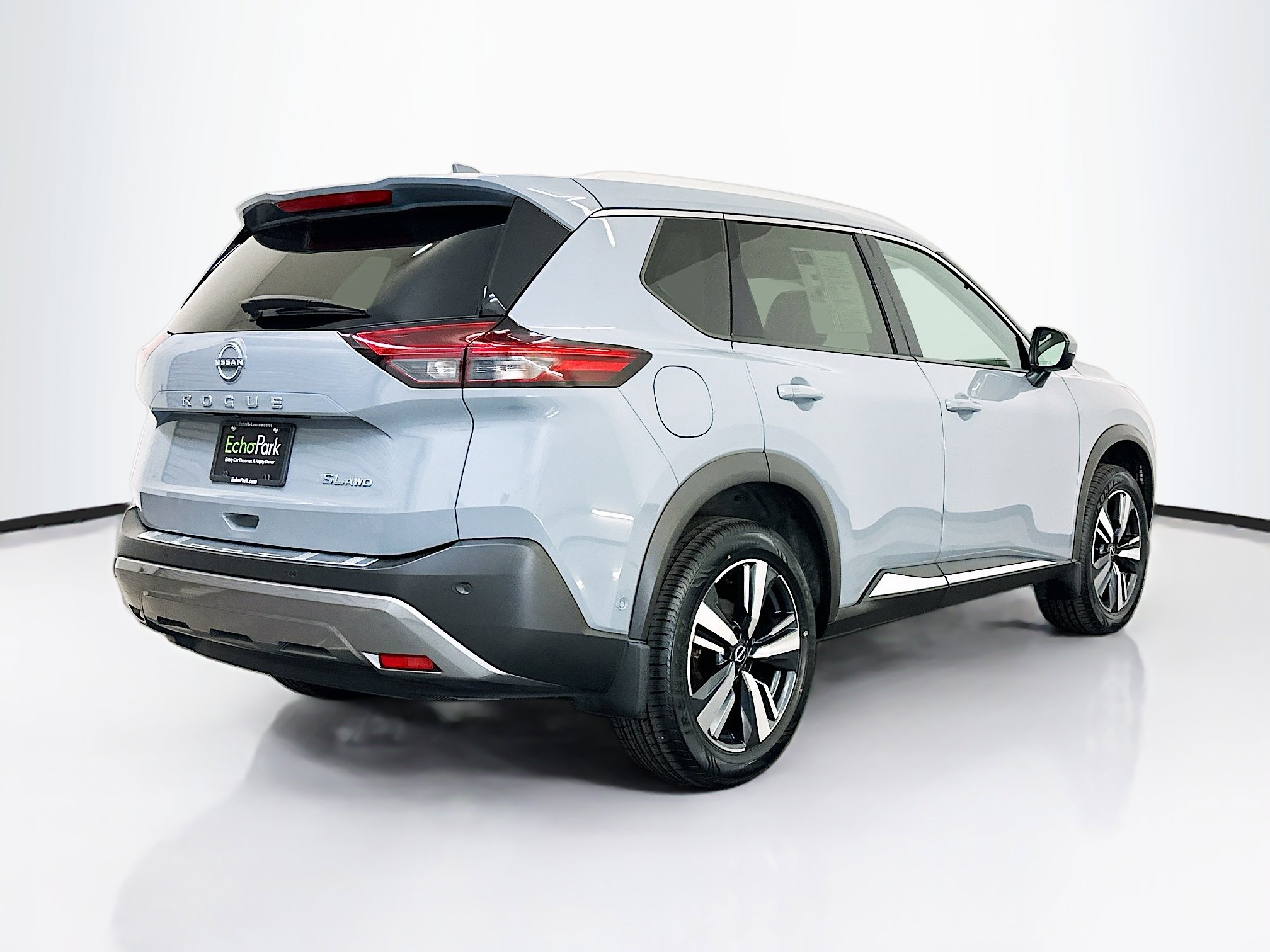 Used 2023 Nissan Rogue SL w/ SL Premium Package image 9