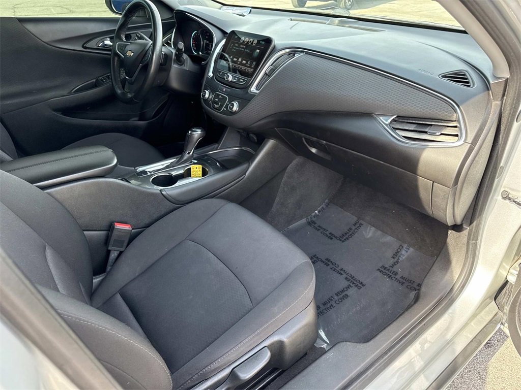 Used 2018 Chevrolet Malibu LT image 27