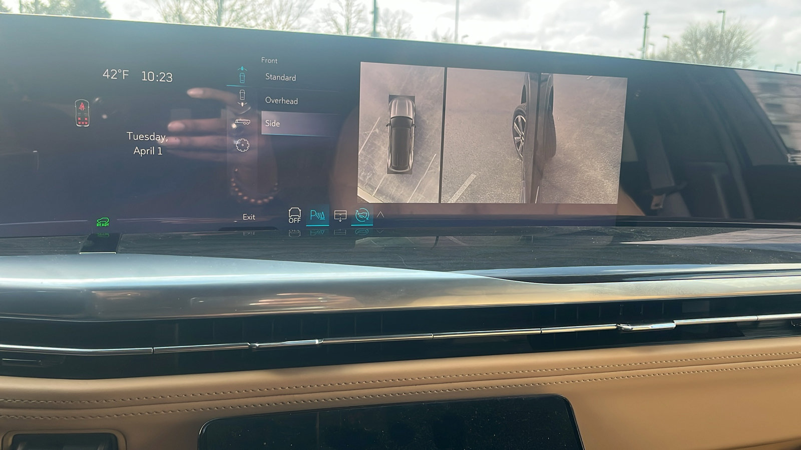 New 2025 Cadillac Escalade IQ Luxury 2 image 27