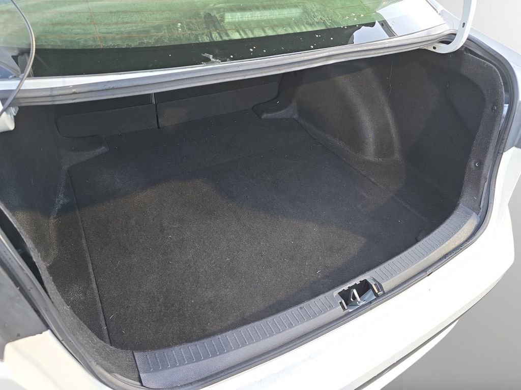 Used 2022 Toyota Corolla LE image 14