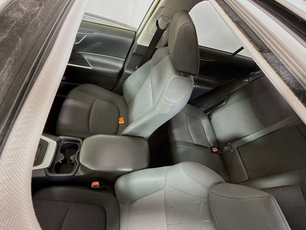 Certified 2019 Toyota RAV4 XLE image 21