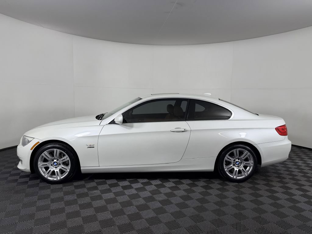 Used 2012 BMW 335i xDrive Coupe AWD/4WD image 9