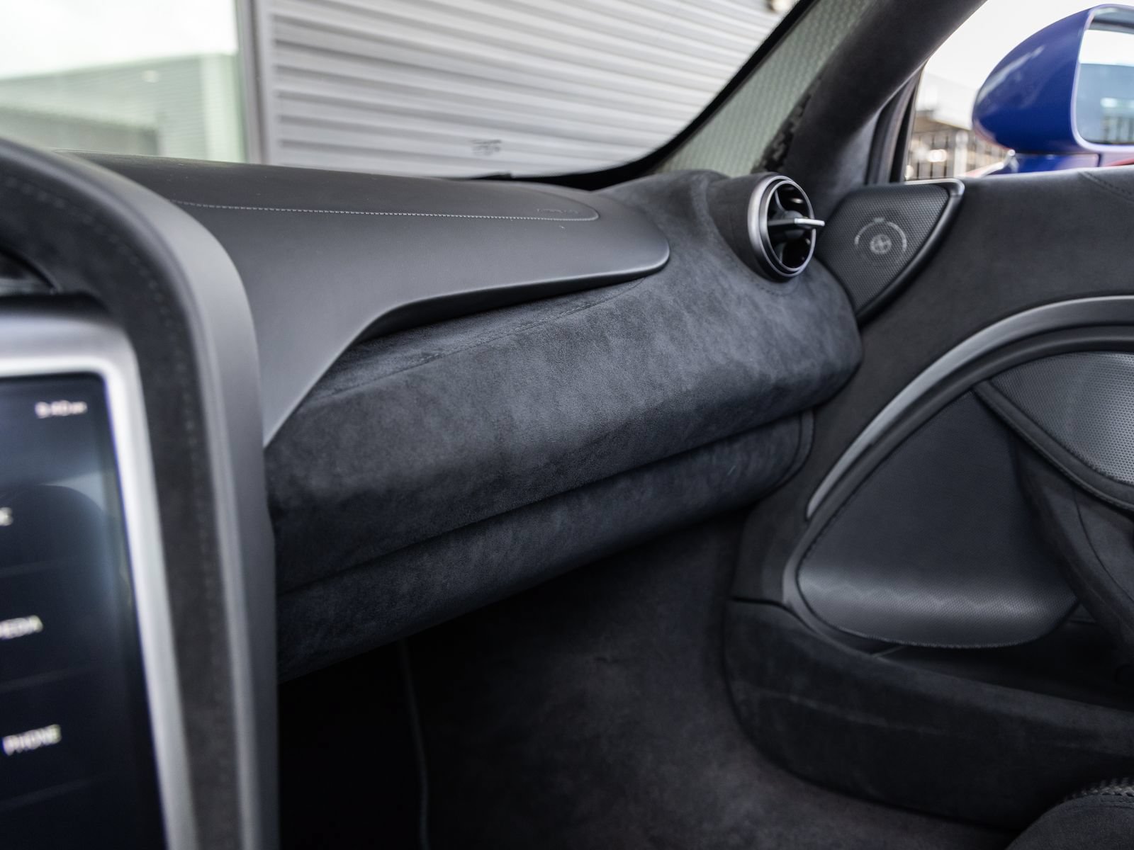 Used 2026 McLaren 750S RWD image 40