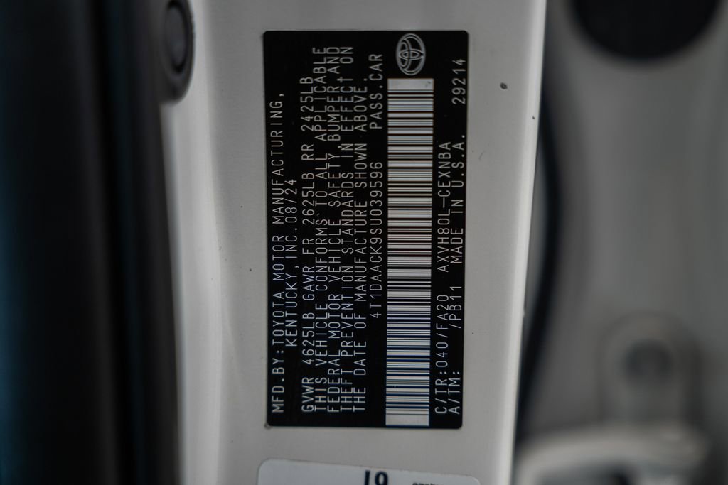 Used 2025 Toyota Camry LE FWD image 35