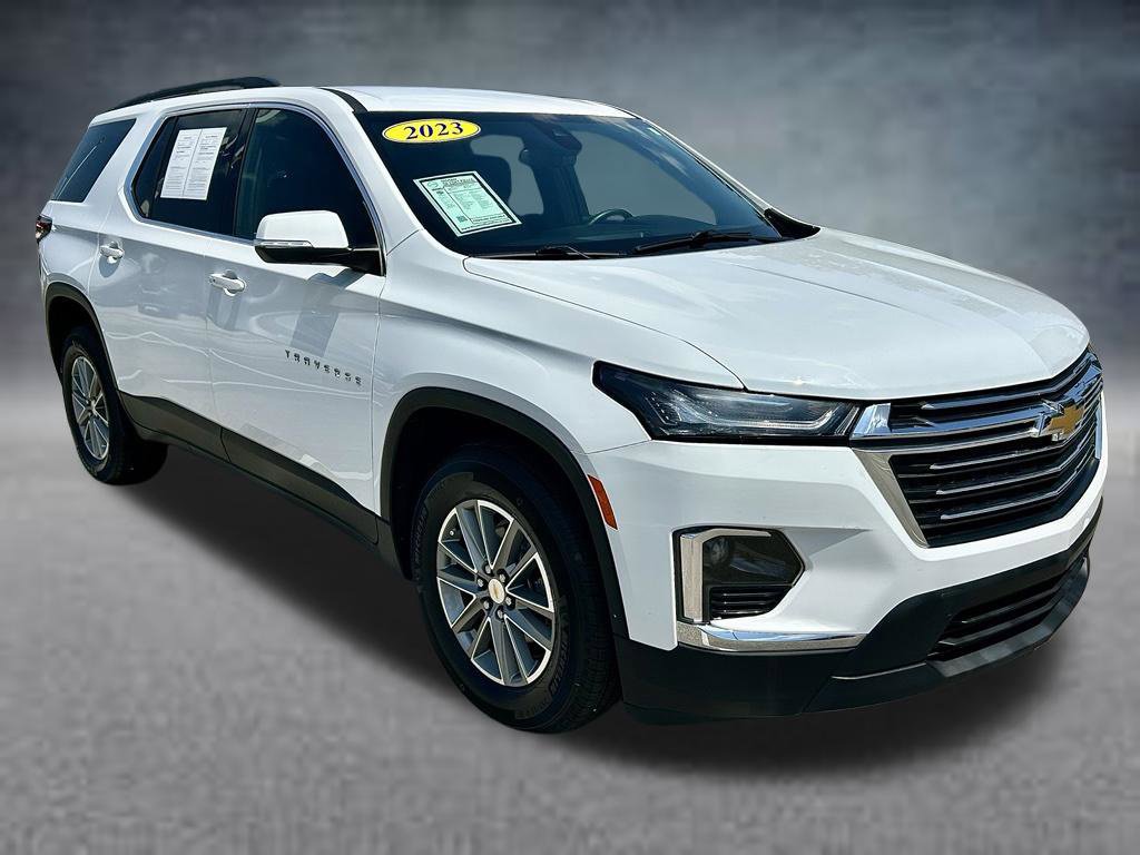 Used 2023 Chevrolet Traverse LT FWD image 3