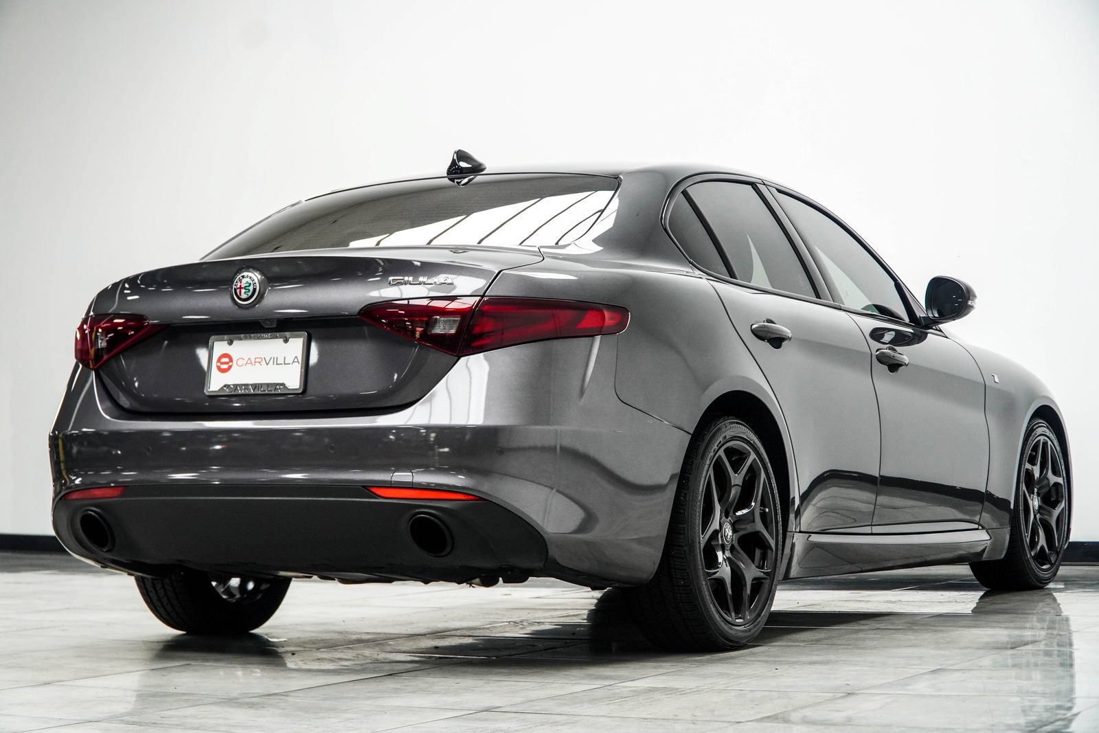 Used 2022 Alfa Romeo Giulia Ti RWD image 15