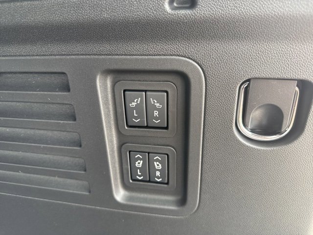 New 2026 Buick Enclave Sport Touring w/ Power Package image 18