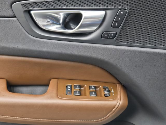 Used 2024 Volvo XC60 T8 Plus image 28