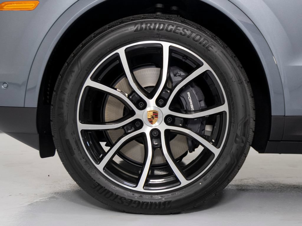 New 2026 Porsche Cayenne Coupe AWD/4WD image 15