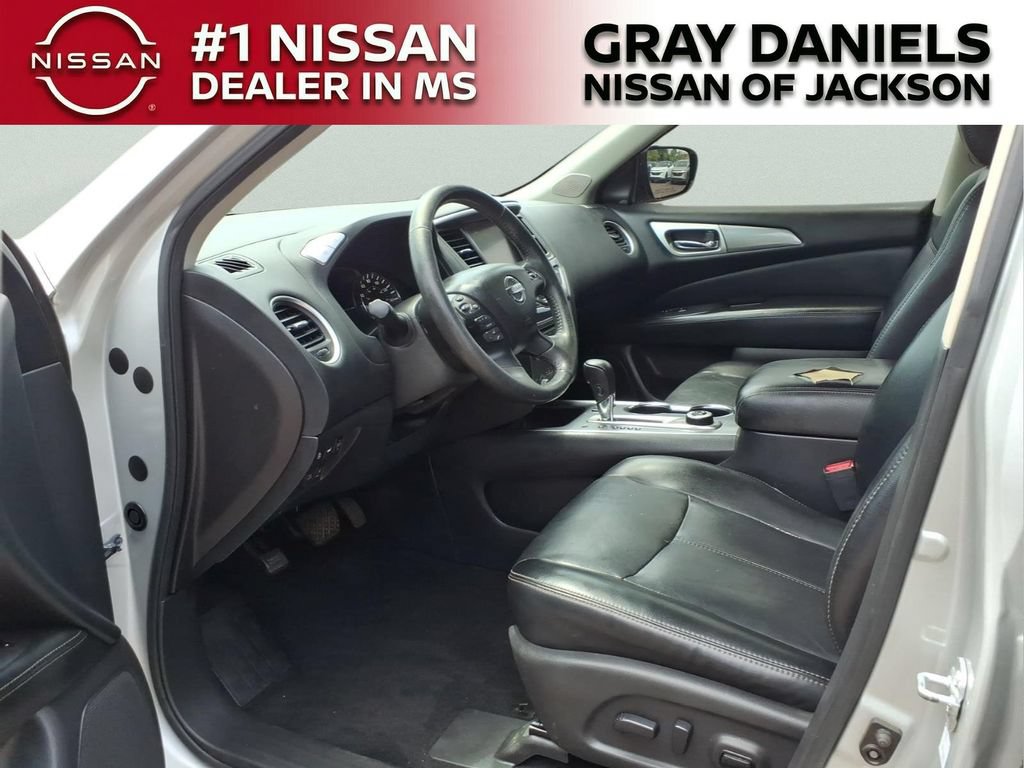 Used 2017 Nissan Pathfinder SL w/ SL Tech Package AWD/4WD image 24
