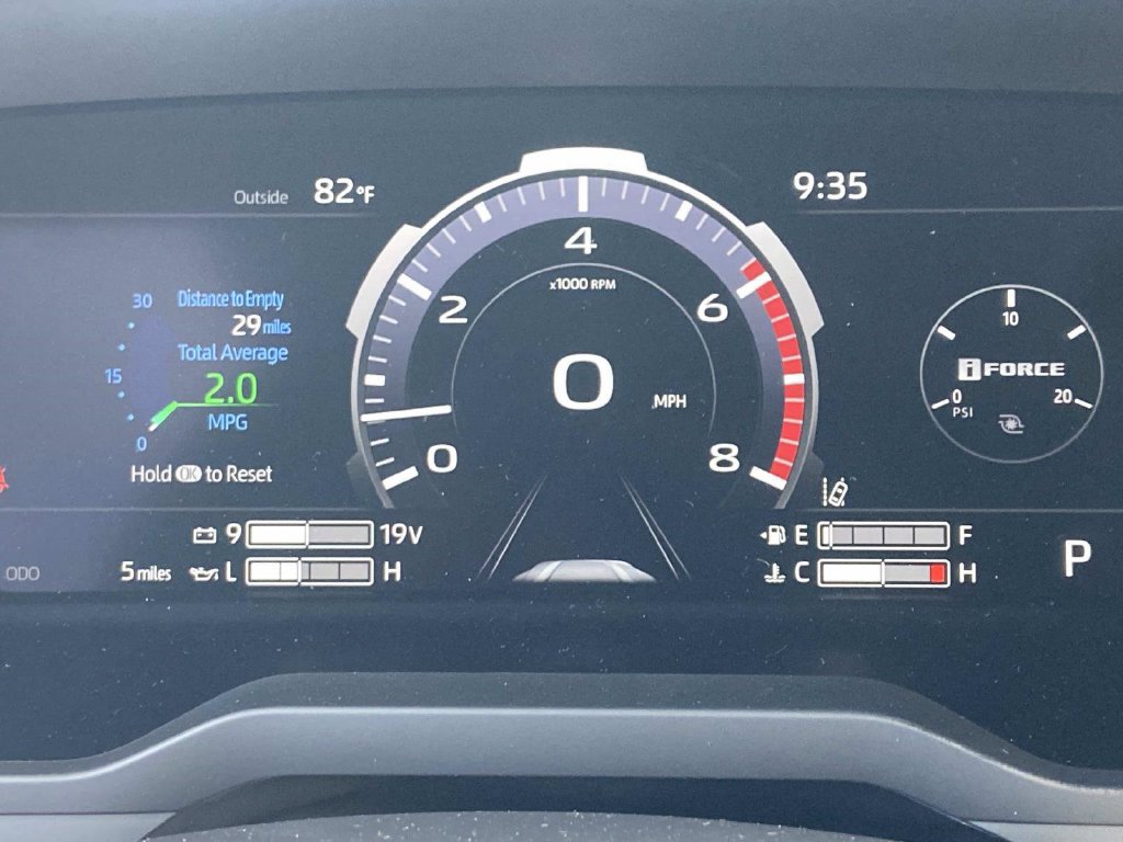 New 2026 Toyota Tundra Limited AWD/4WD image 31