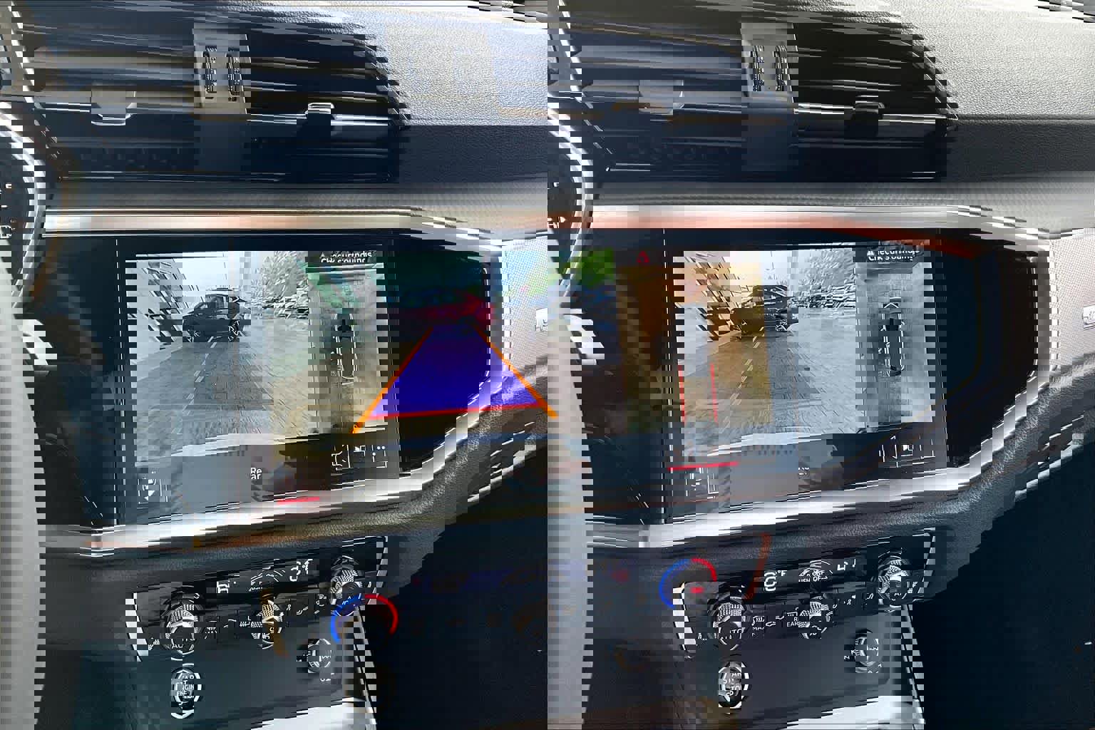 Used 2025 Audi Q3 2.0T Premium Plus image 27