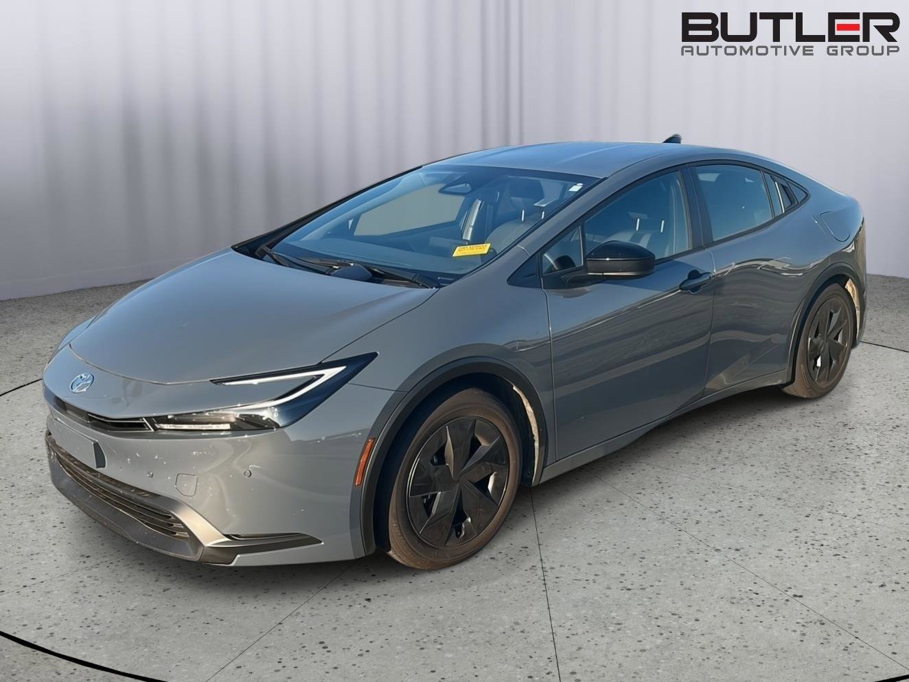 Used 2026 Toyota Prius LE image 1