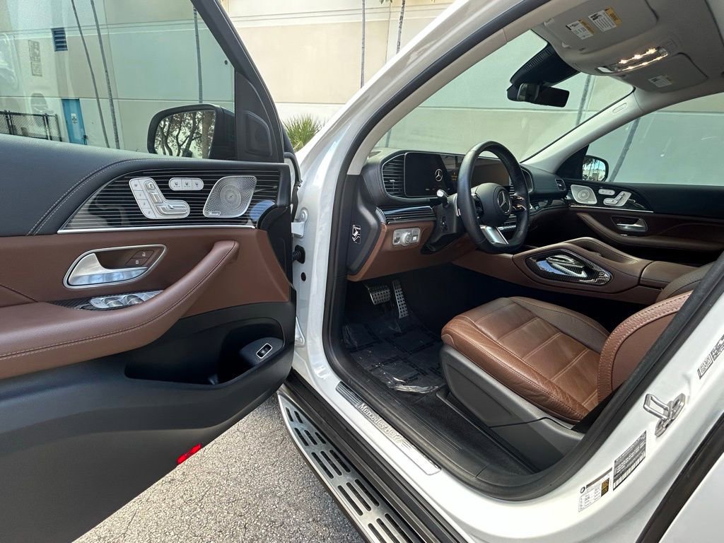 Used 2024 Mercedes-Benz GLS 580 4MATIC w/ Warmth & Comfort Package image 15