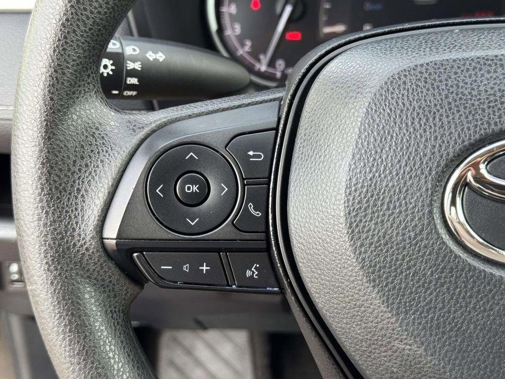 Used 2024 Toyota RAV4 LE image 10