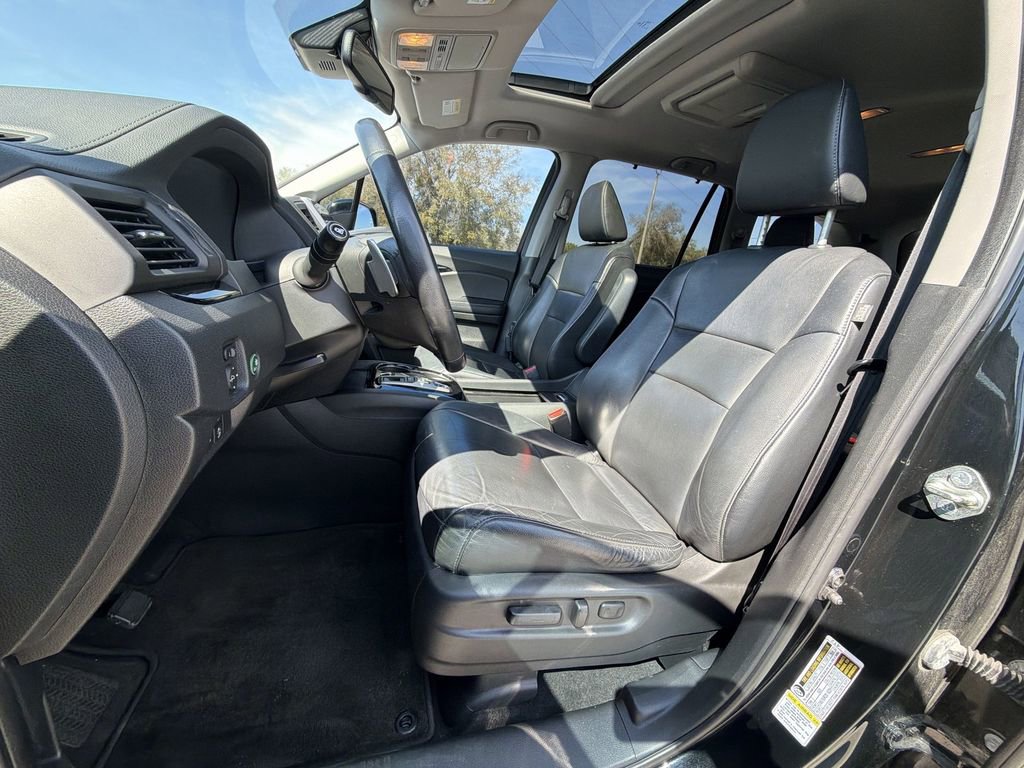 Used 2016 Honda Pilot Touring image 24