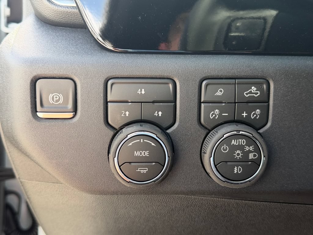 New 2026 Chevrolet Silverado 2500 LT w/ Safety Package AWD/4WD image 18