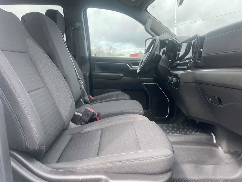 Used 2024 Chevrolet Silverado 2500 LT image 15